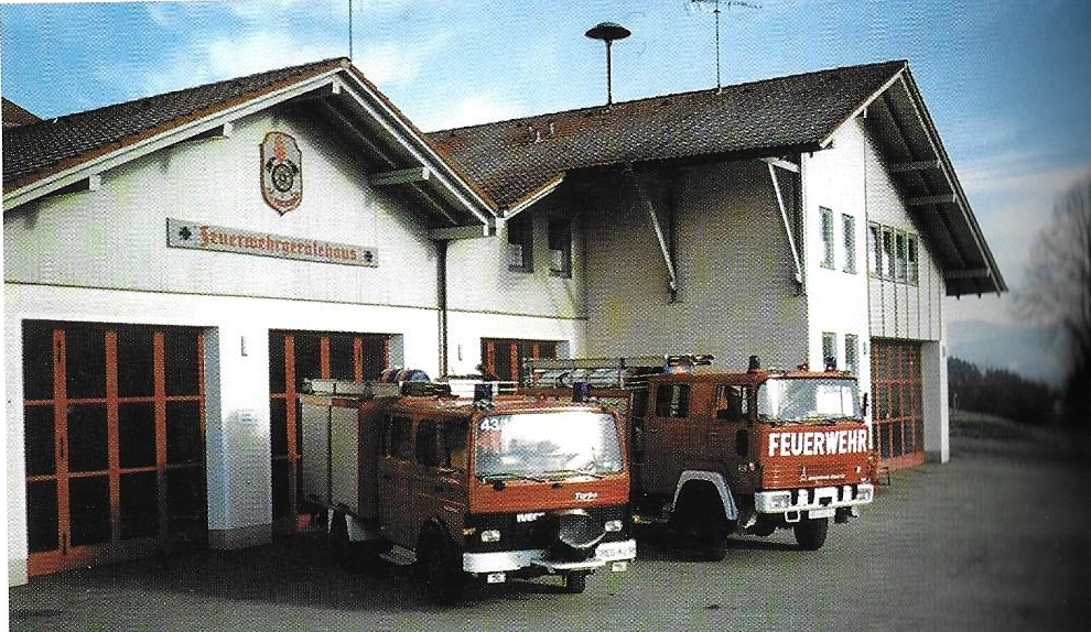 images/Willkommen/Bereich_Verein/chronik/neues%20Geratehaus.jpg#joomlaImage://local-images/Willkommen/Bereich_Verein/chronik/neues Geratehaus.jpg?width=990&height=574